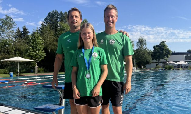 Marla Ißmer wird Bayerische Jahrgangsvizemeisterin im Schwimmen