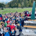 Die ganze Schule auf der Alm