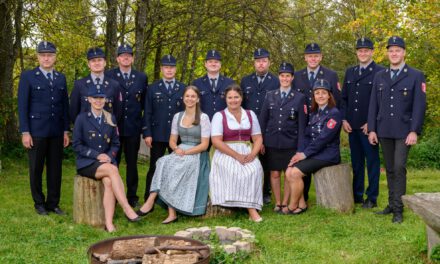 Die Freiwilligen  Feuerwehren aus Traunwalchen und Pierling feiern 150-Jahre